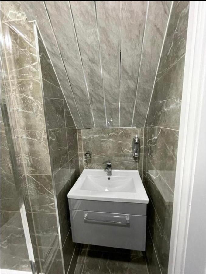 Entire 5 Star Luxury Whalley House Wifi Tv Luxury Burnley Exterior photo